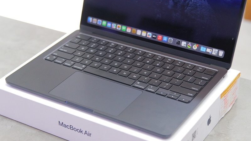 Macbook Air M2 13inch