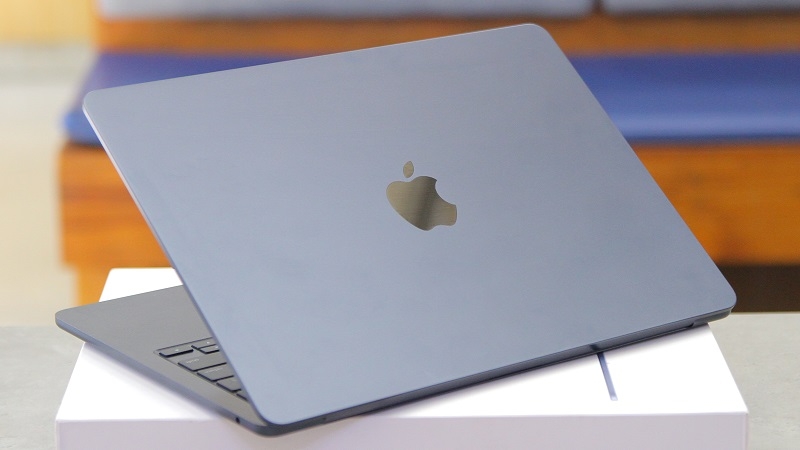 MacBook Air M2 13inch