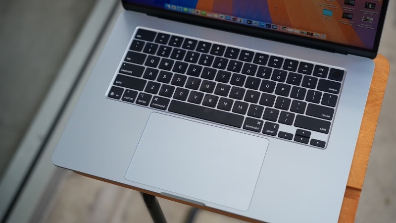Macbook Air M4 2025