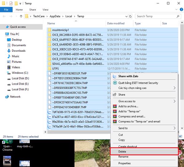 Chọn tất cả những tập tin rồi xóa