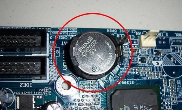 Pin CMOS hết điện