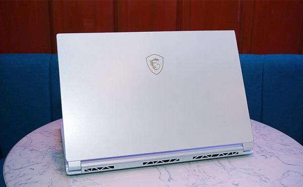 Chất liệu vỏ nhôm nguyên khối cao cấp