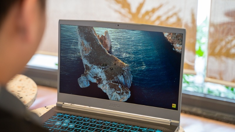 Laptop MSI Thin 15 B13UC-1411VN Laptop MSI Thin 15 B13UC-1411VN