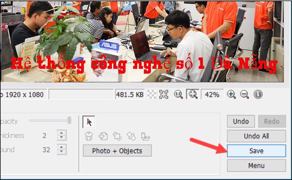 Sau khi chèn chữ xong thì các bạn nhấn vào Save để lưu ảnh