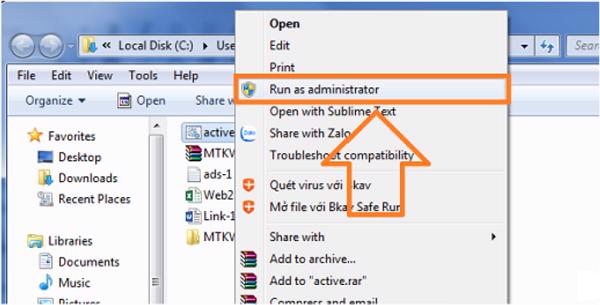 Nhấn vào run as administrator