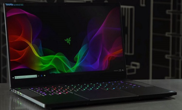 Màn hình tràn viền và góc nhìn rộng