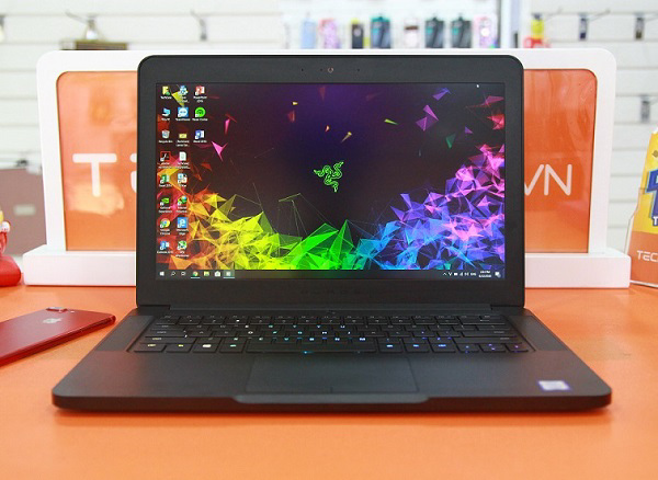Dòng laptop Razer Blade Stealth