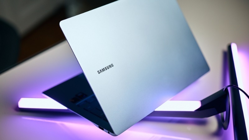 Samsung Galaxy Book 4 Edge 14