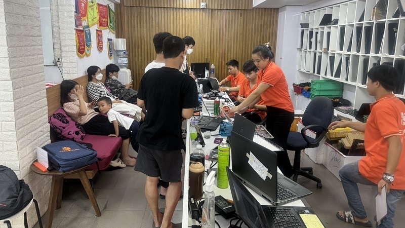 Techcare - Địa chỉ thay mặt kính Oppo Reno2 được nhiều người lựa chọn Techcare - Địa chỉ thay mặt kính Oppo Reno2 được nhiều người lựa chọn