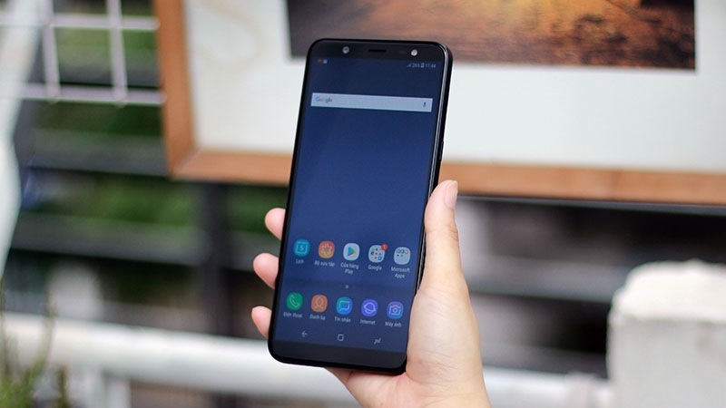 Những dấu hiệu cần thay mặt kính cảm ứng Samsung Galaxy J8, J8 Plus Những dấu hiệu cần thay mặt kính cảm ứng Samsung Galaxy J8, J8 Plus