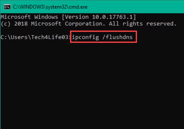 Nhập lệnh ipconfig /flushdns rồi sau đó nhấn Enter