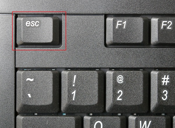 Nhấn vào phím ESC