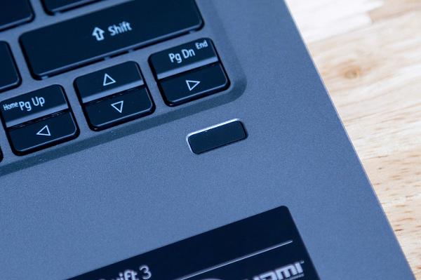 Acer swift SF314 được trang bị cảm ứng vân tay sinh trắc học Finger Print